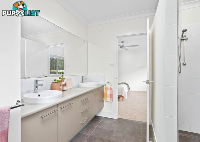 12 Brumby Close HALLIDAYS POINT NSW 2430