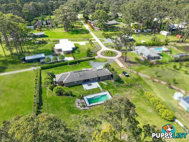 12 Brumby Close HALLIDAYS POINT NSW 2430