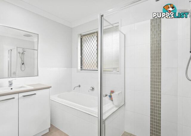 8 Rosewood Crescent TAREE NSW 2430