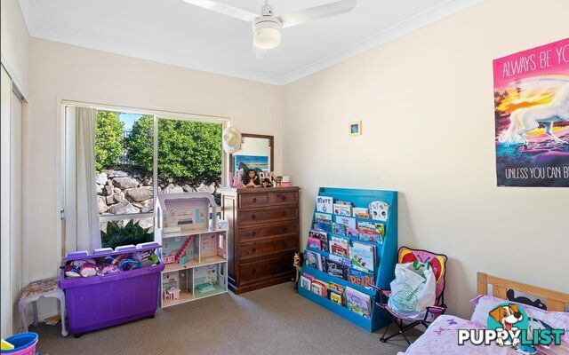 17 Holliday Drive EDENS LANDING QLD 4207