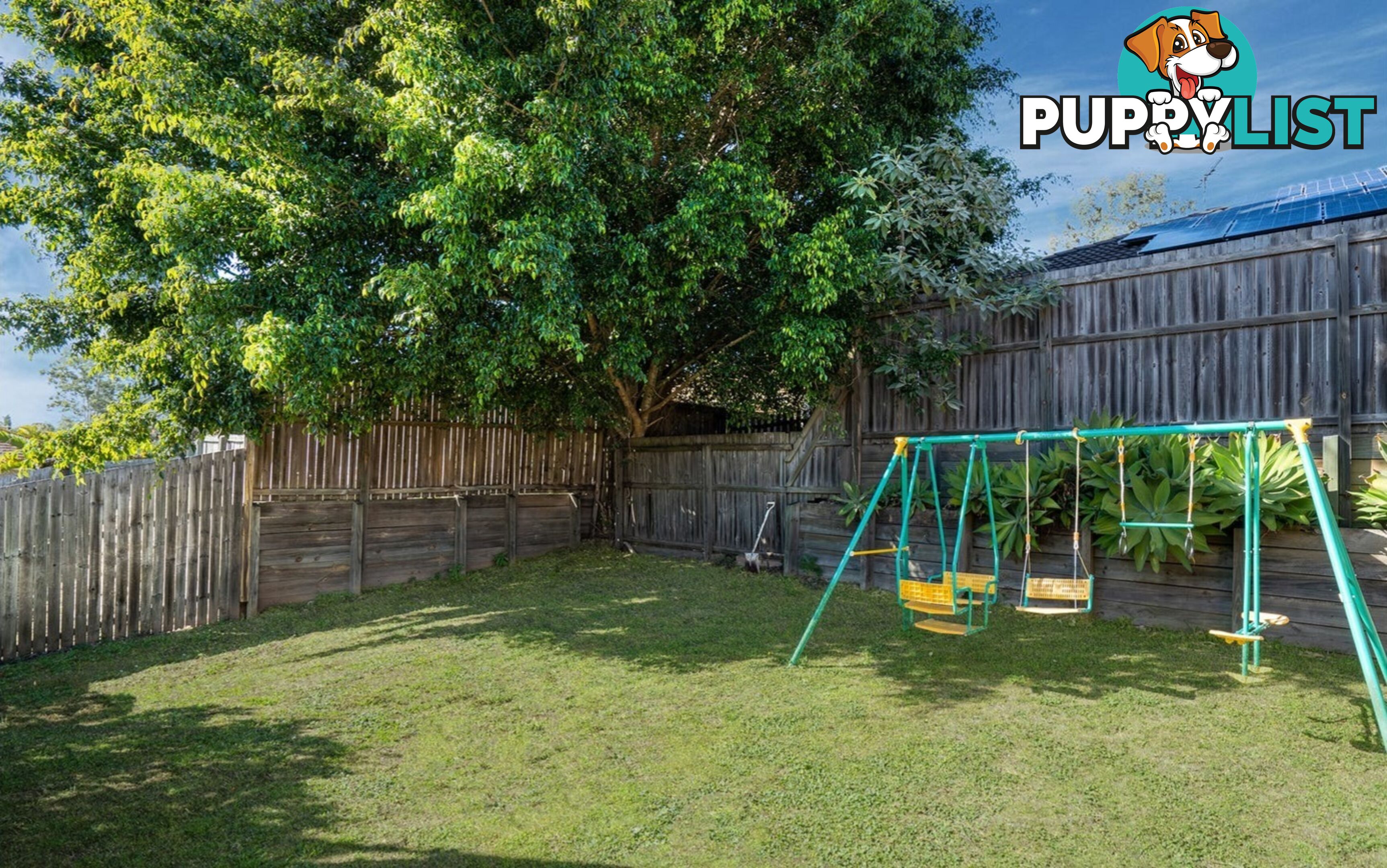 17 Holliday Drive EDENS LANDING QLD 4207