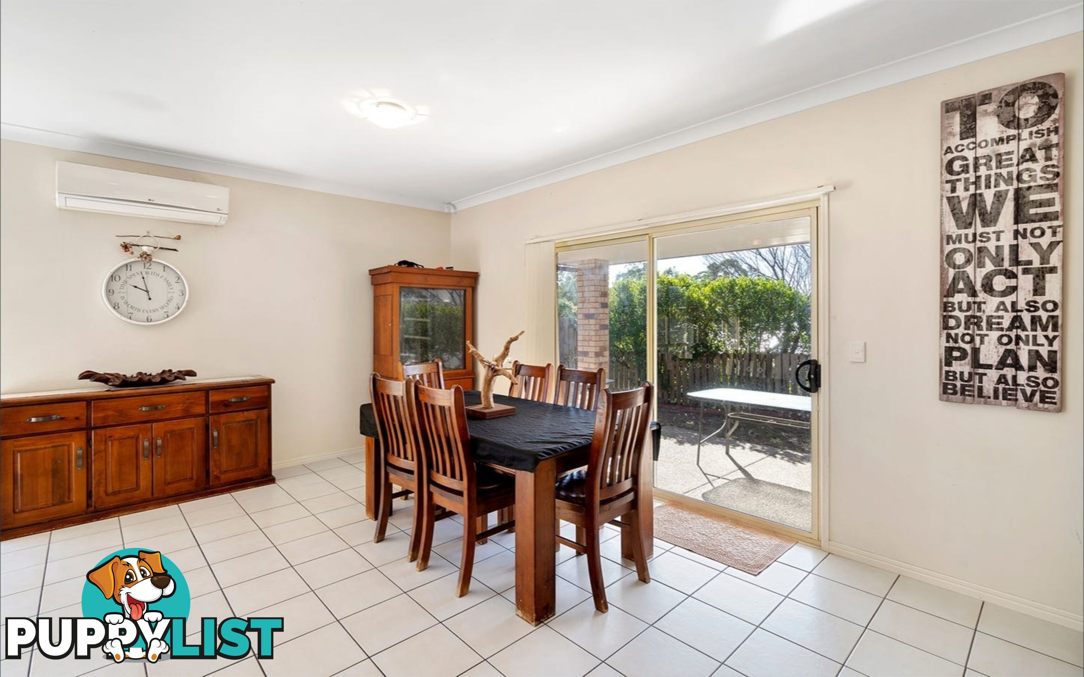 17 Holliday Drive EDENS LANDING QLD 4207