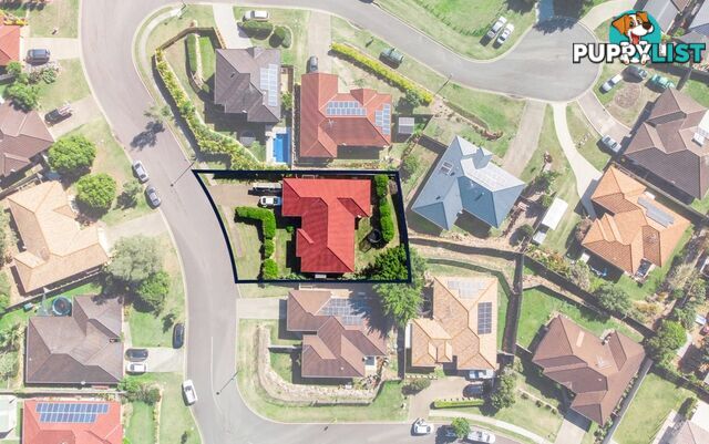17 Holliday Drive EDENS LANDING QLD 4207