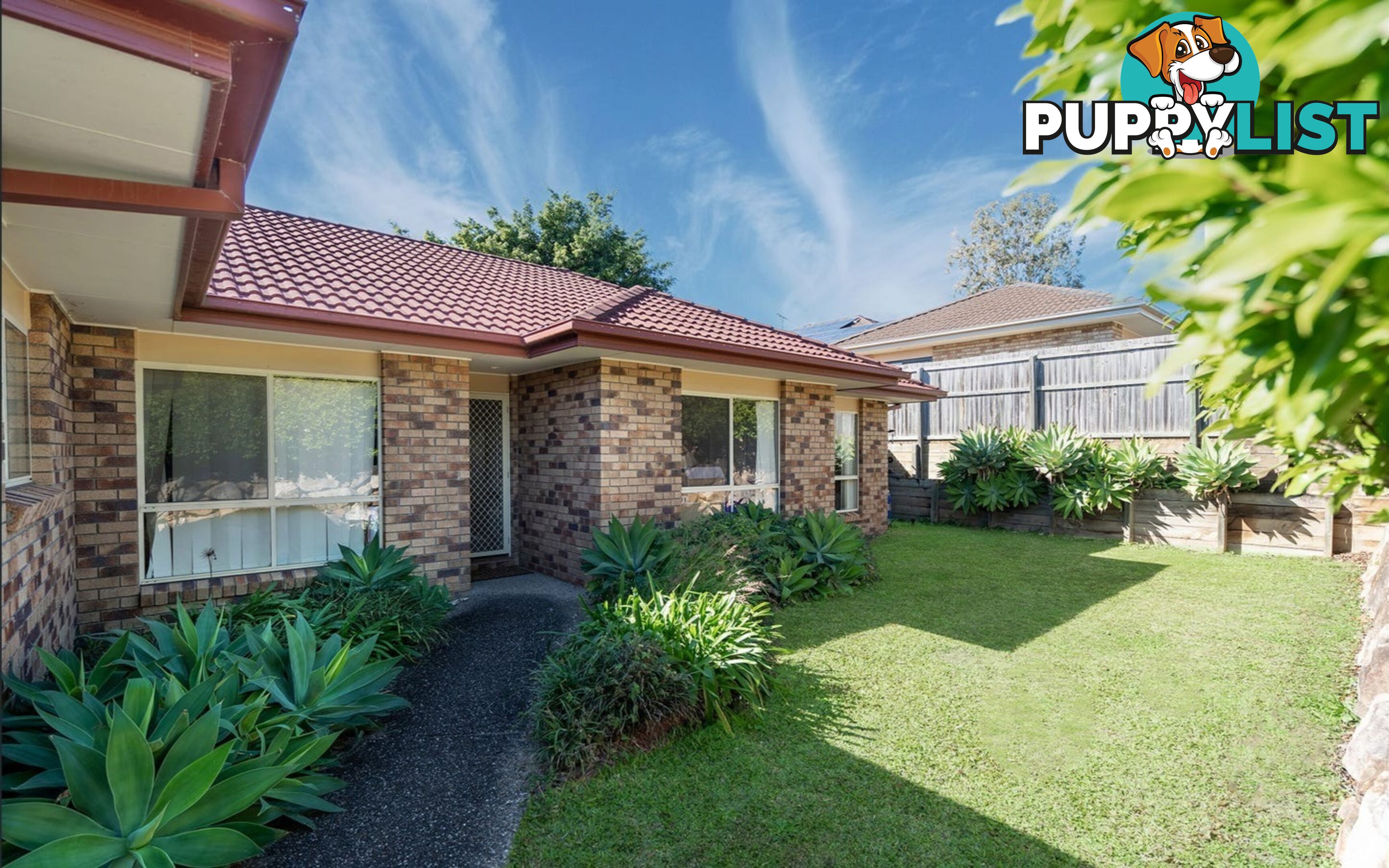 17 Holliday Drive EDENS LANDING QLD 4207