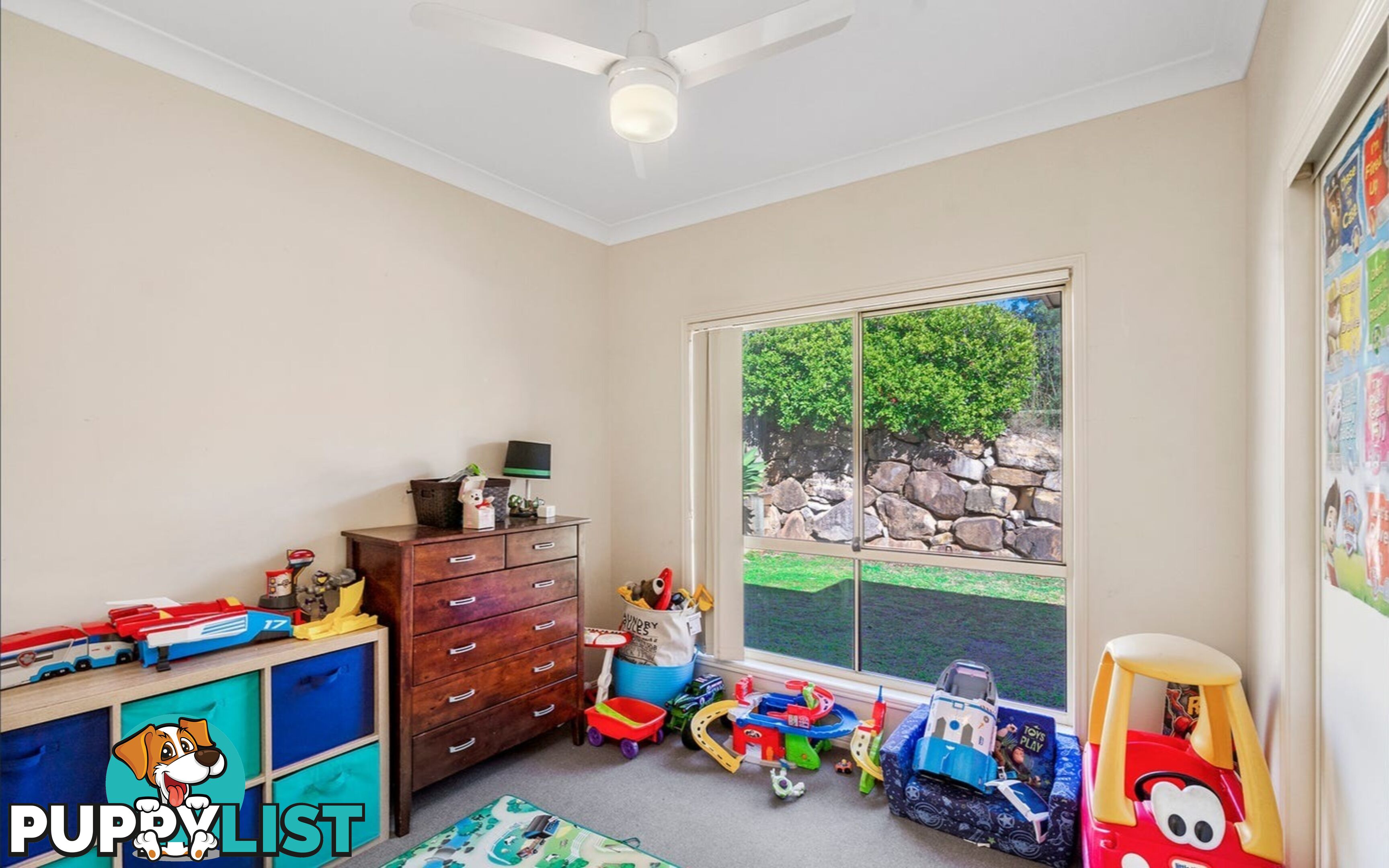 17 Holliday Drive EDENS LANDING QLD 4207
