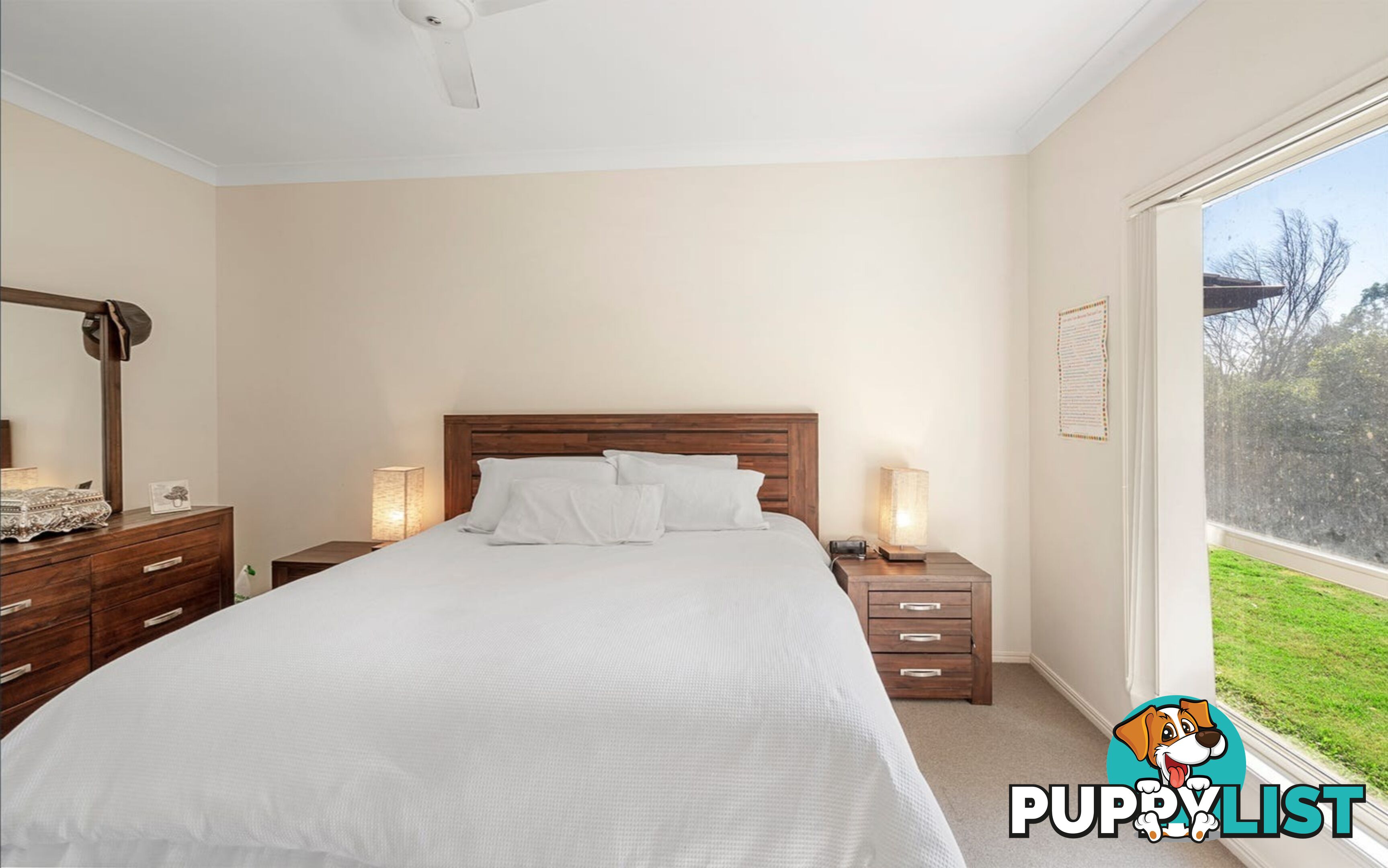 17 Holliday Drive EDENS LANDING QLD 4207