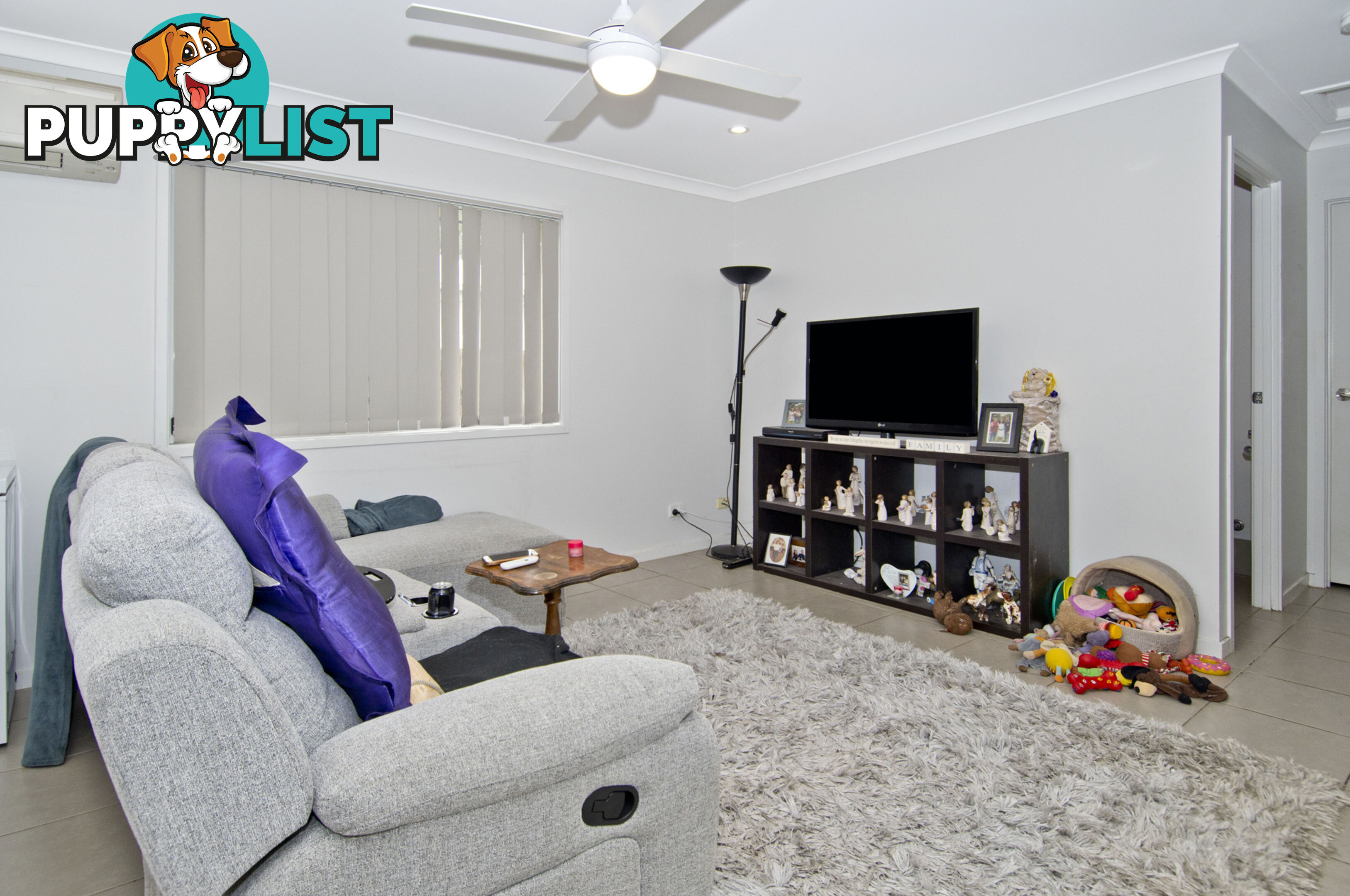 2/11 Spruce Street LOGANLEA QLD 4131