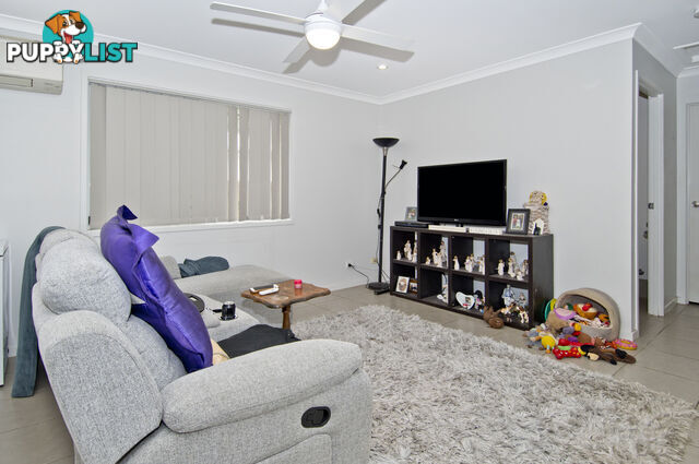 2/11 Spruce Street LOGANLEA QLD 4131