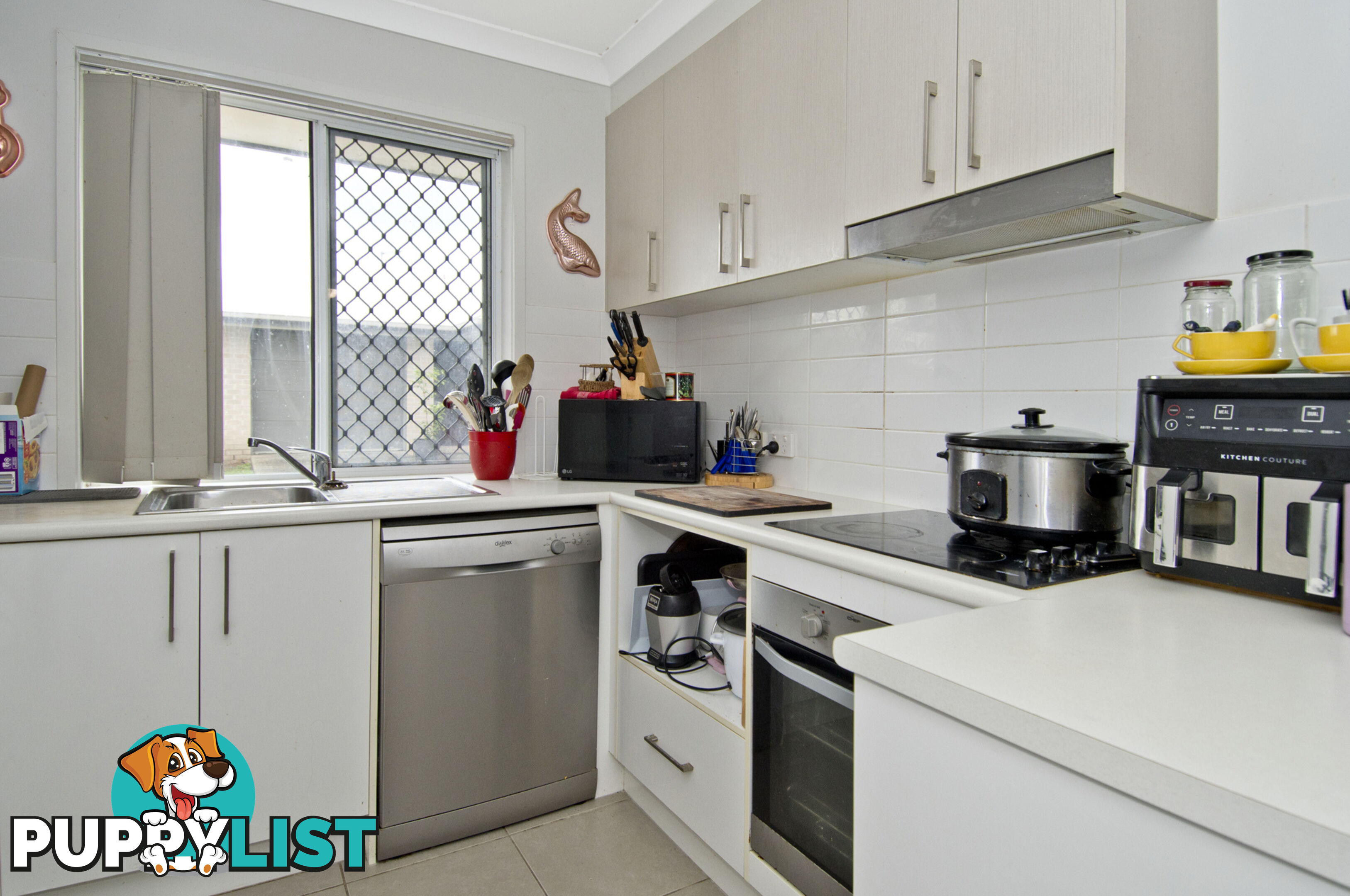 2/11 Spruce Street LOGANLEA QLD 4131