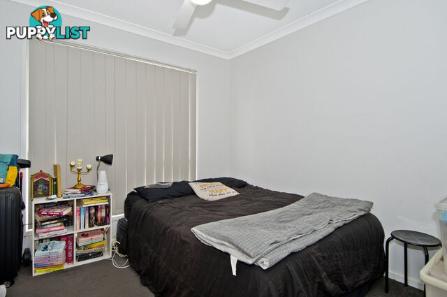 2/11 Spruce Street LOGANLEA QLD 4131