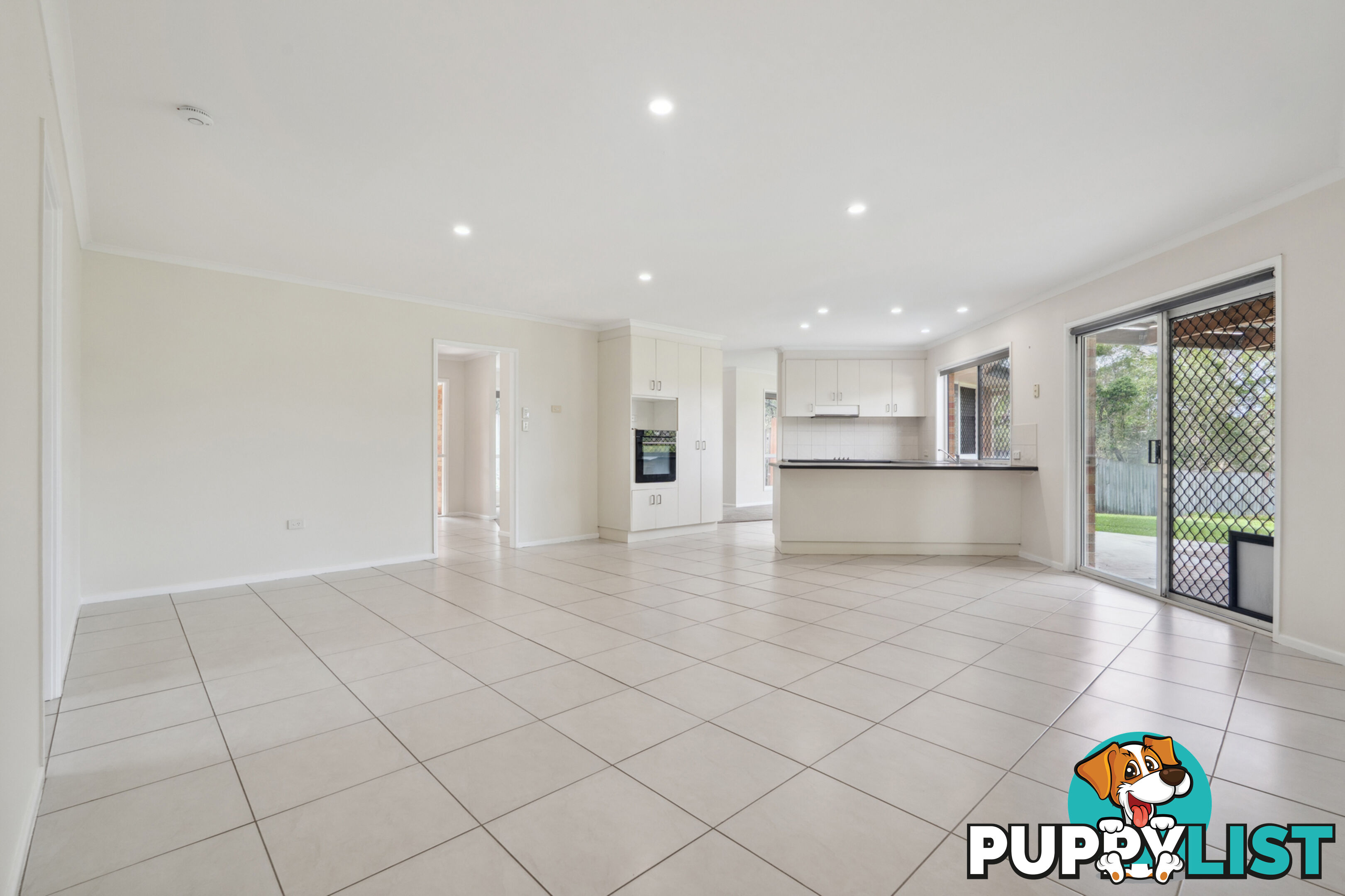 35 Eira Crescent EDENS LANDING QLD 4207