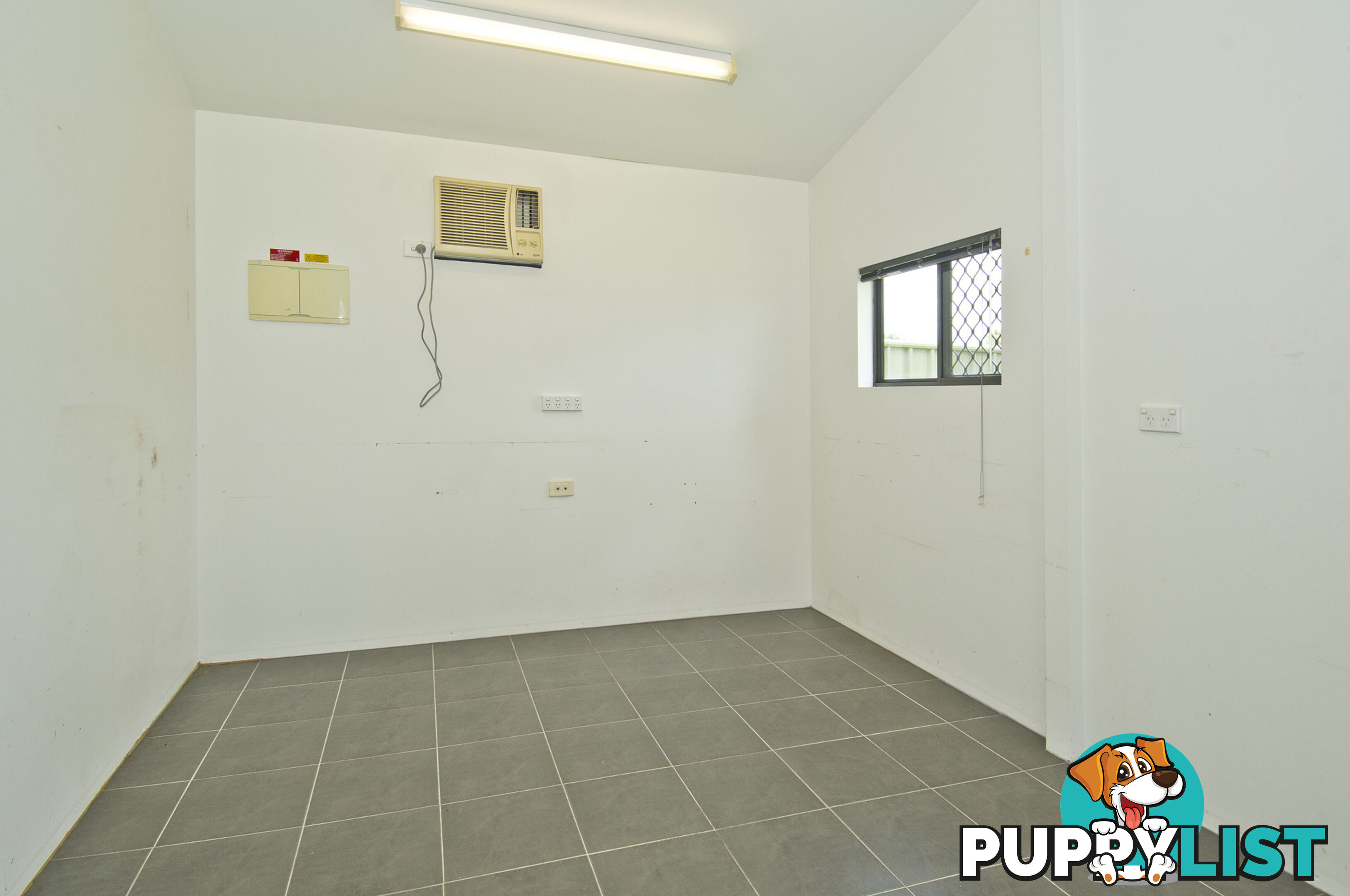 64 Harding Boulevard MOUNT WARREN PARK QLD 4207