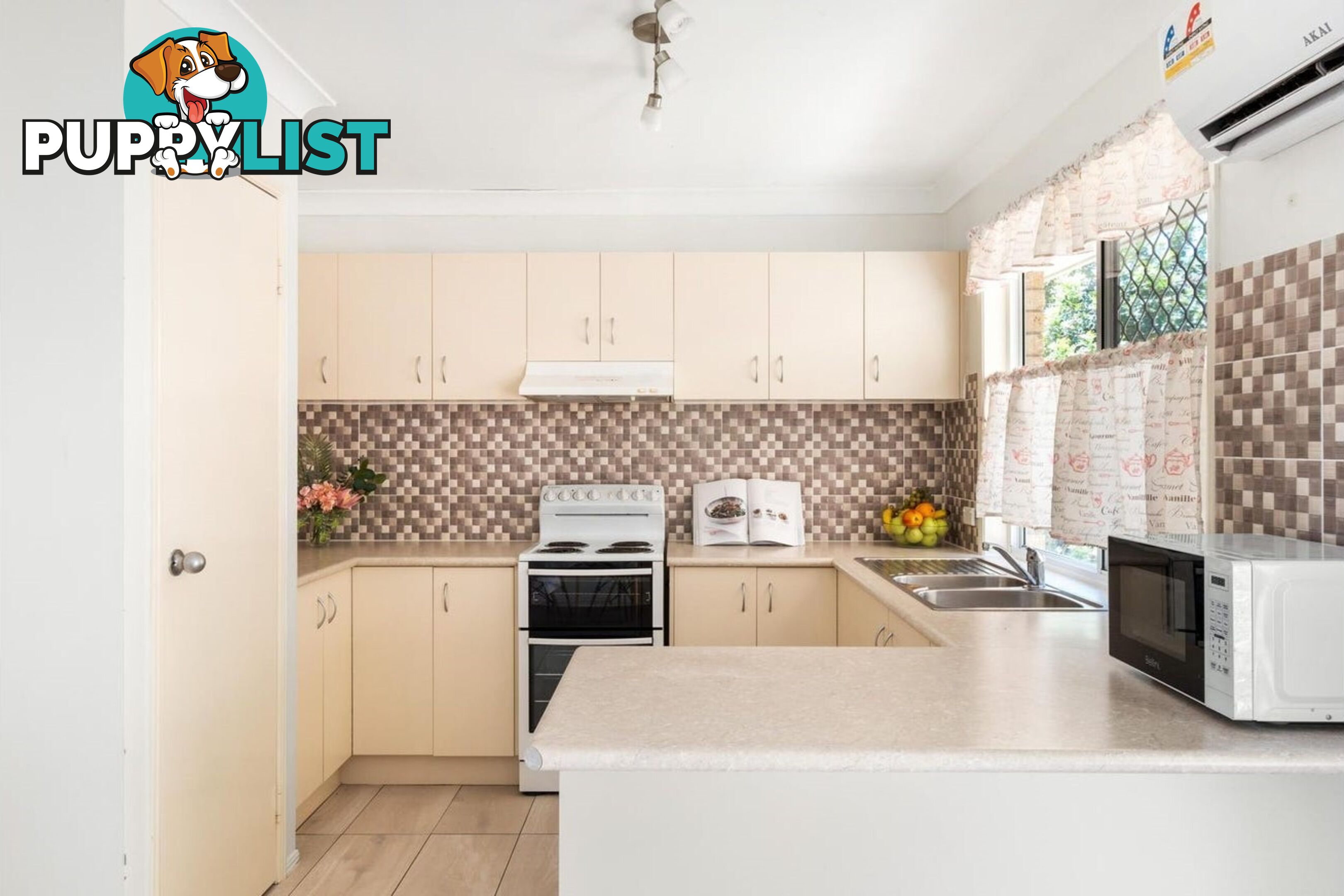 63 Solar Street BEENLEIGH QLD 4207