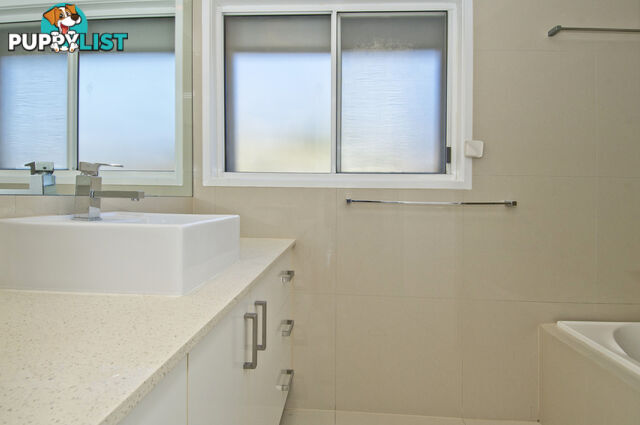 10 Leanne Court MOUNT WARREN PARK QLD 4207