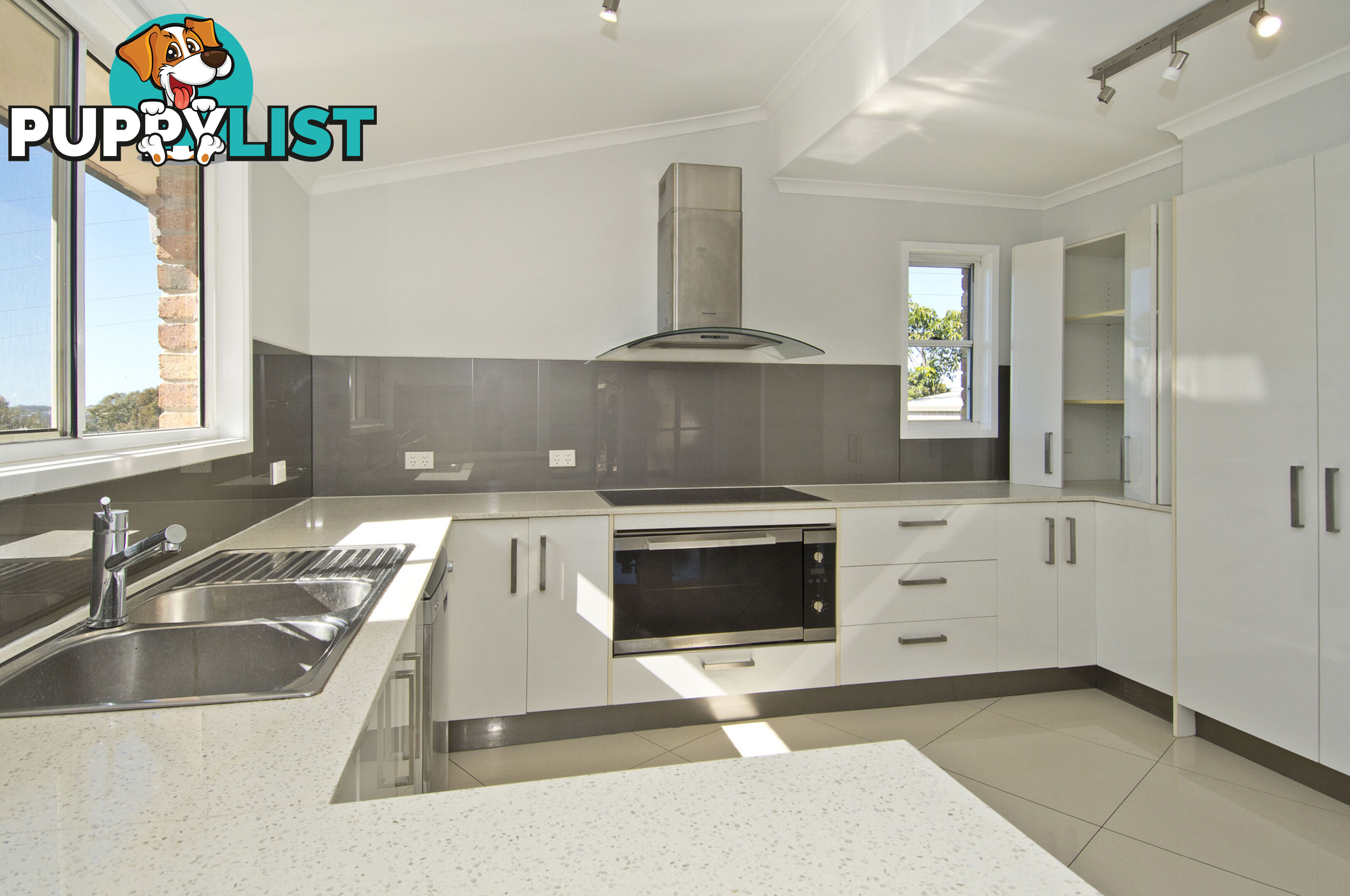 10 Leanne Court MOUNT WARREN PARK QLD 4207
