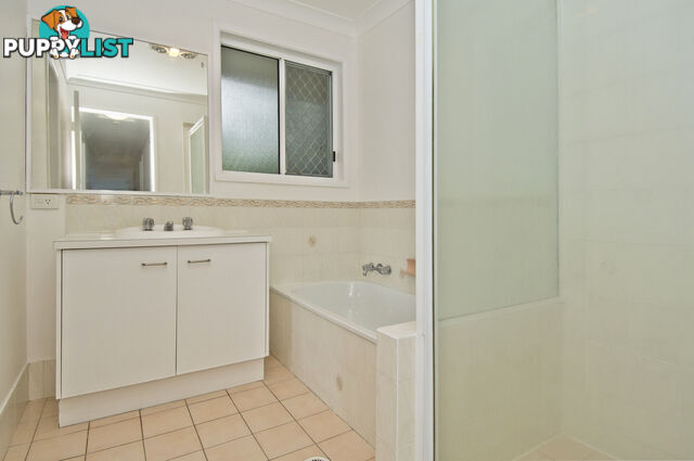 9 Melton Court EDENS LANDING QLD 4207