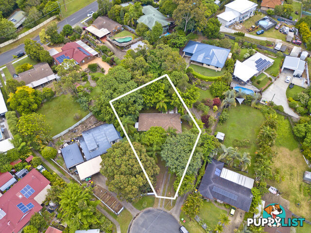 9 Melton Court EDENS LANDING QLD 4207