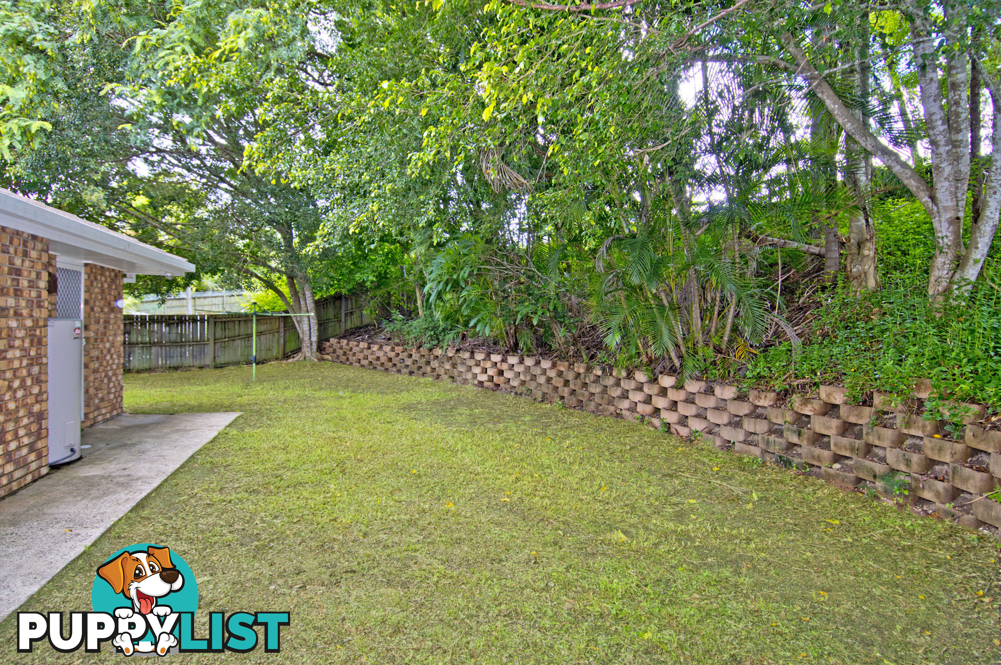 9 Melton Court EDENS LANDING QLD 4207