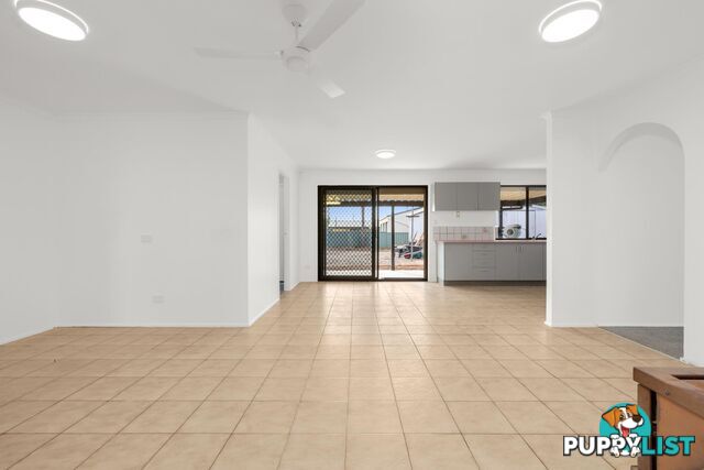 93 Parliament Street BETHANIA QLD 4205