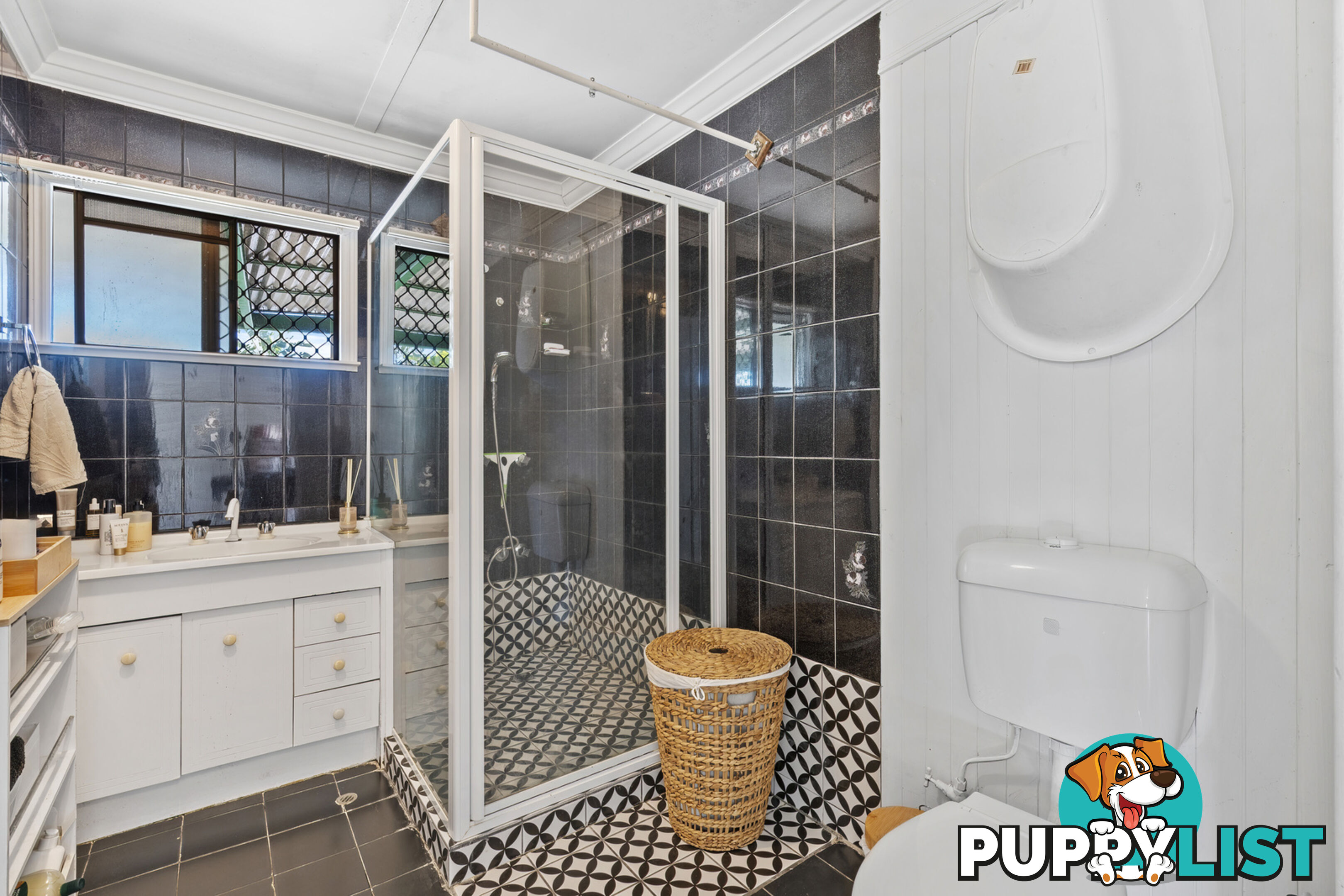 18 Saverin Road EAGLEBY QLD 4207