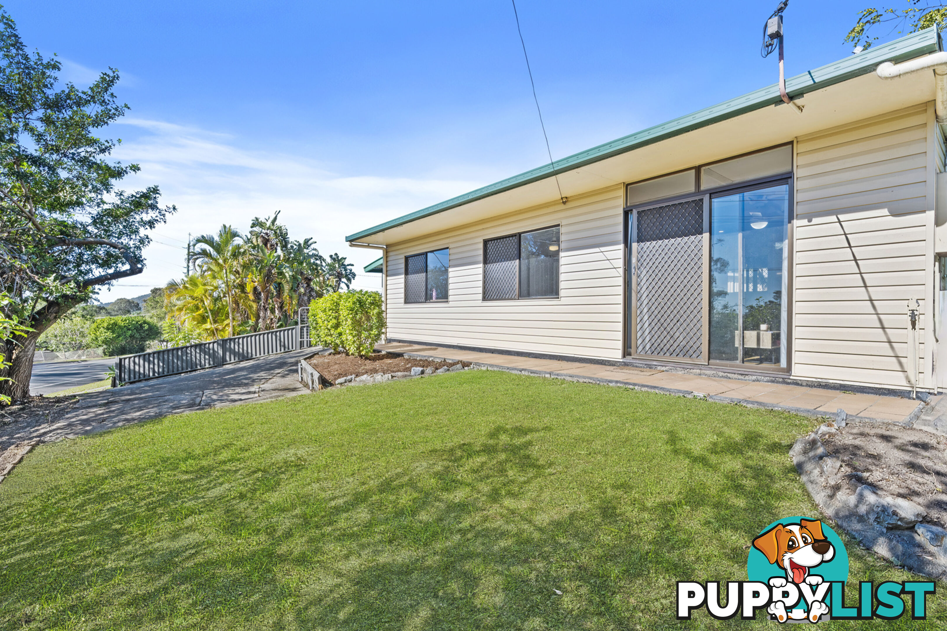 18 Saverin Road EAGLEBY QLD 4207