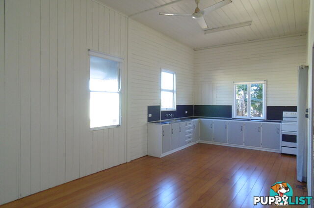 20 Broadhurst St Childers QLD 4660