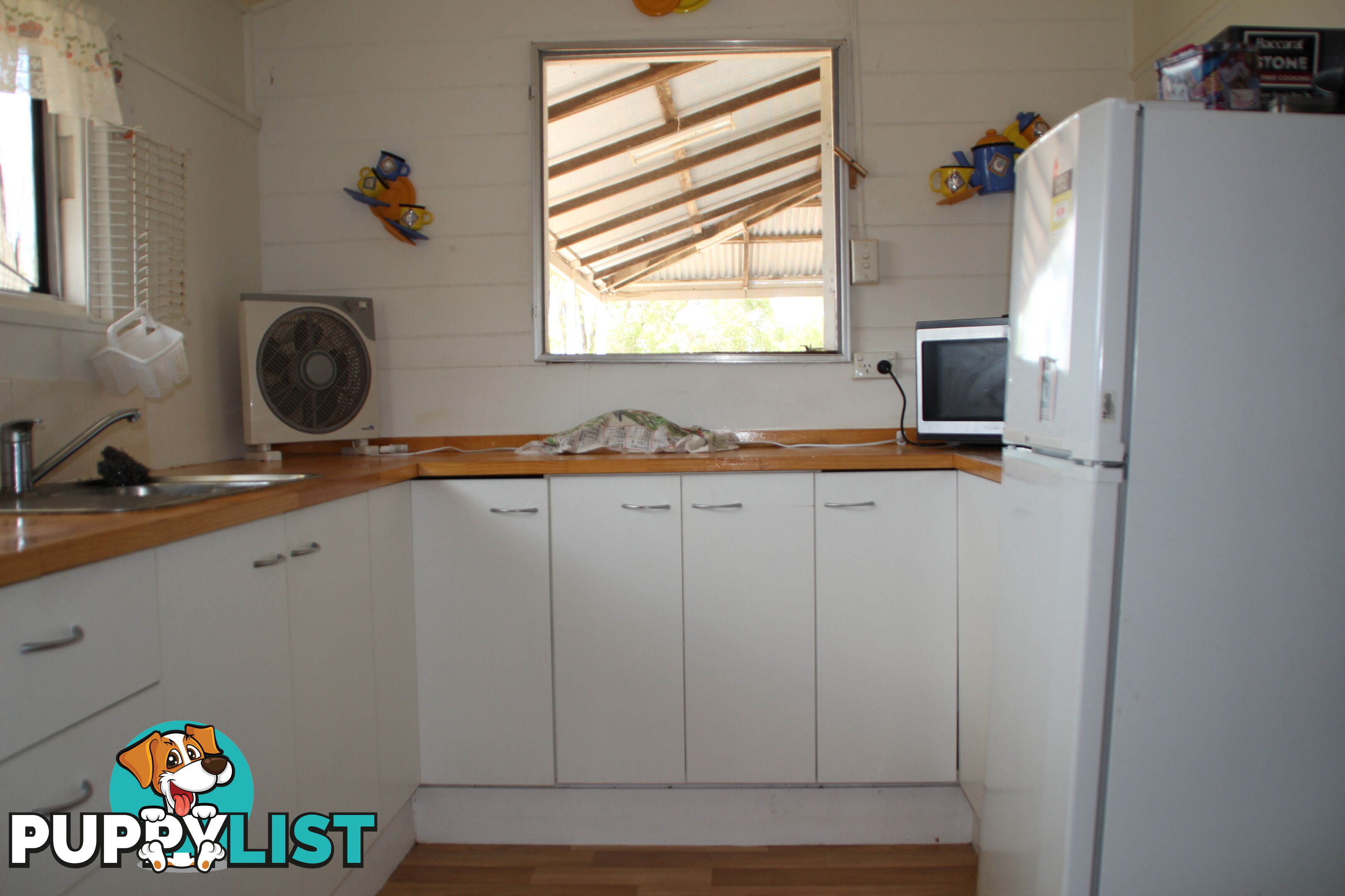 385 Curtis Russell Rd Coringa QLD 4621