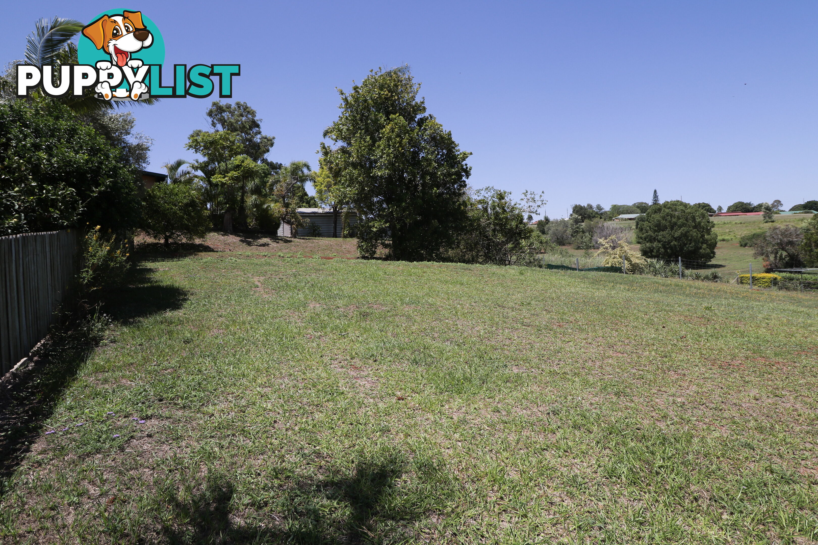 8 Pioneer Ave Childers QLD 4660