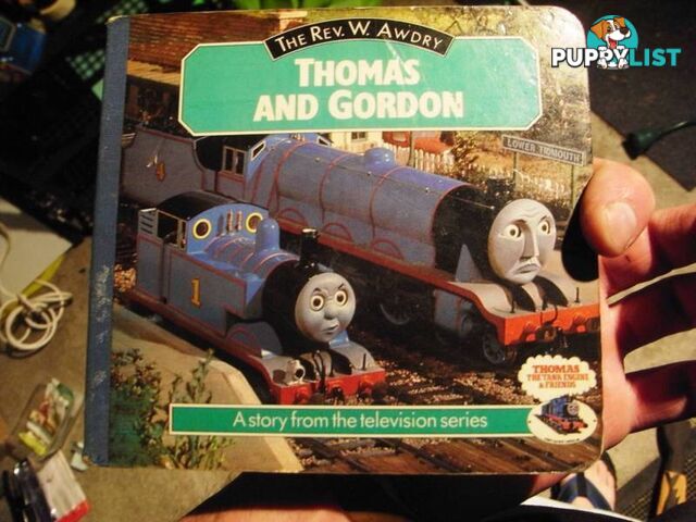 THOMAS TANK ENGINE BOOK pickup oakleigh 3166 or postage 2.99