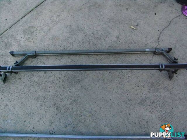 ADJUSTABLE SIZE HEAVY DUTY ROOF RACKS PERFECT CONDITION rubber