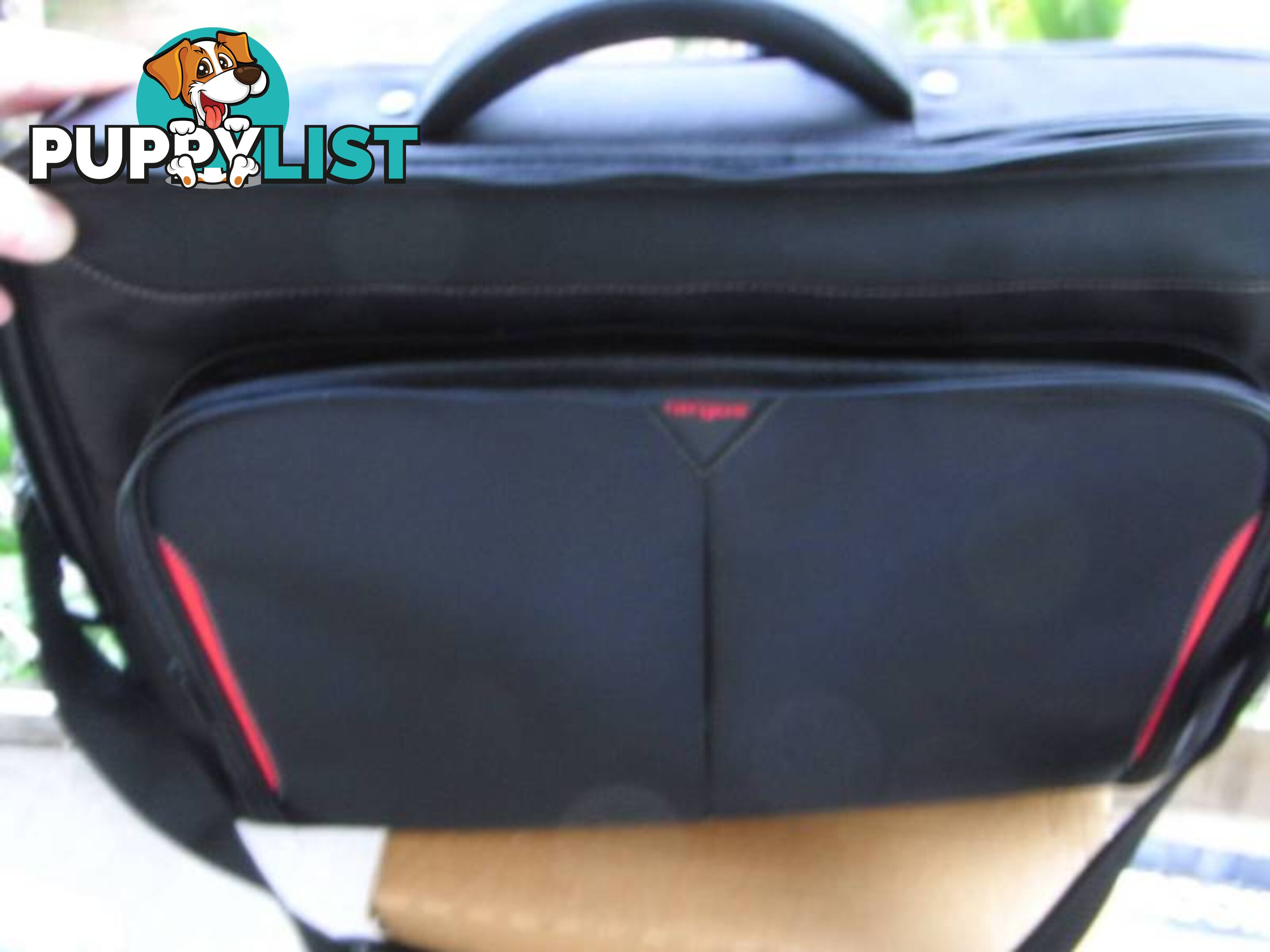 new large 17" targus laptop bag