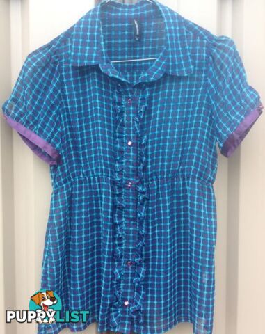 Ladies Pretty " Jeanswest " Blouse