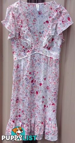 New " Jeanswest " Floral Dress