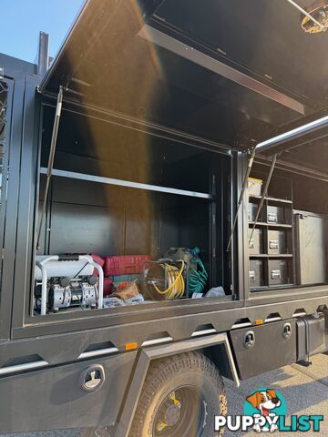 2023 Isuzu NPS75-155 Crew Cab AL Grey, 5.2L T/D AMT Chassis extended