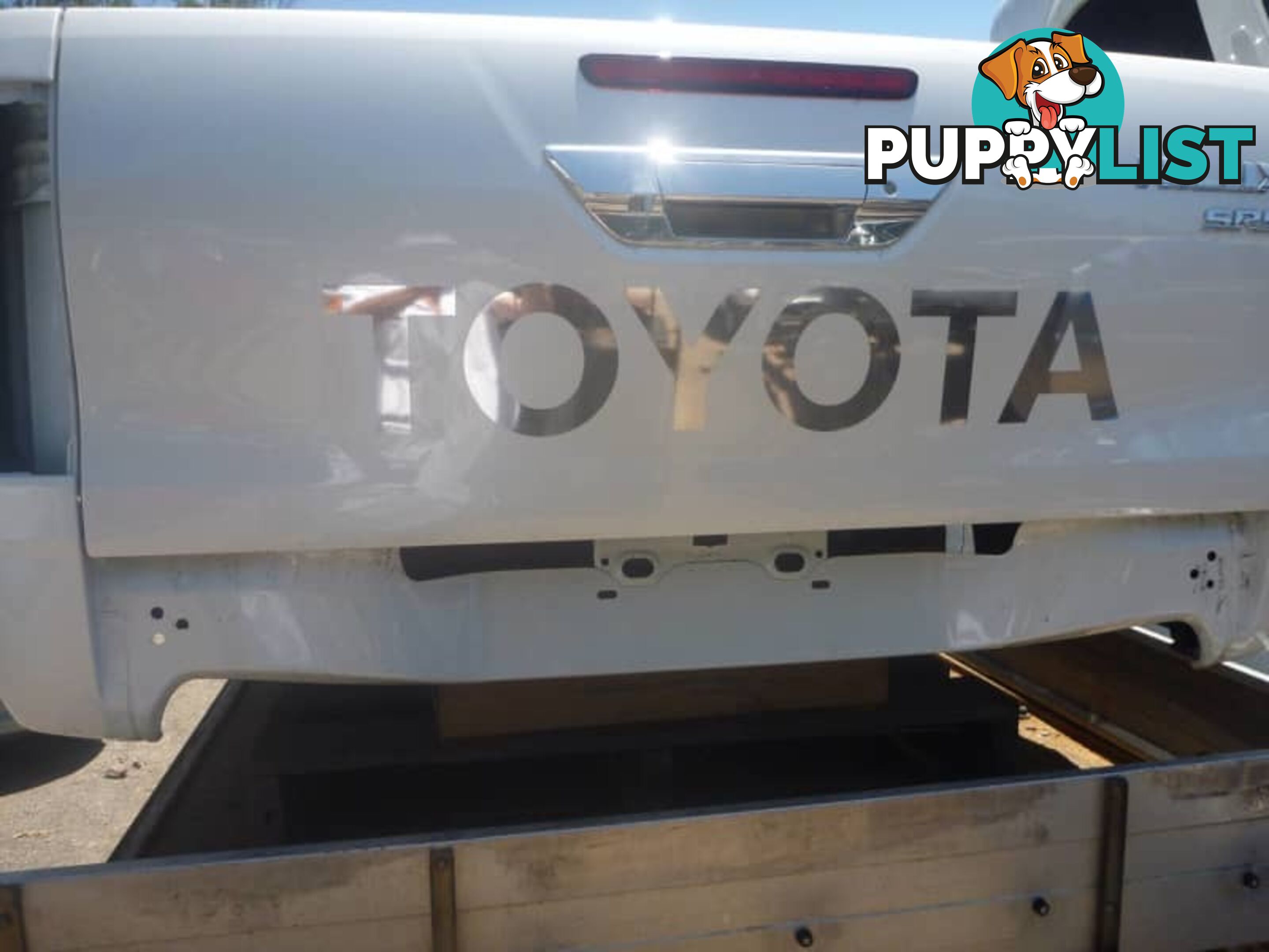 2022 Toyota Hilux Tailgate white $550 Other colours and Tubs available