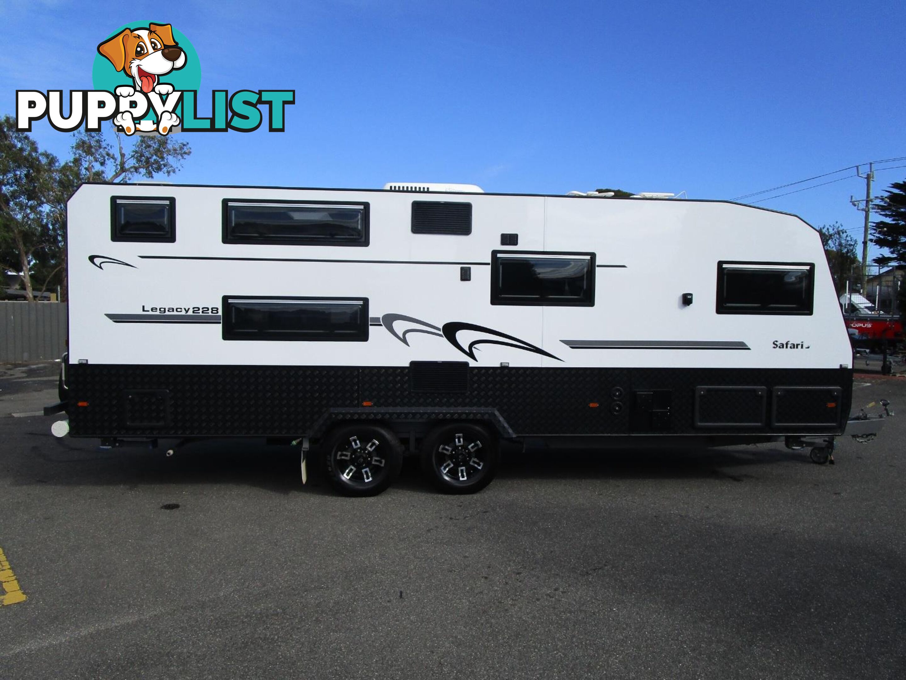 2019 SAFARI LEGACY 228   CARAVAN