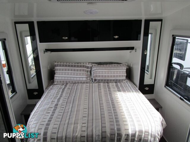 2019 Millard TOURA 19'6 COMBO BUNK   CARAVAN