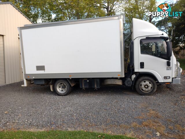 2013 Isuzu NPR 300 Pantech Truck