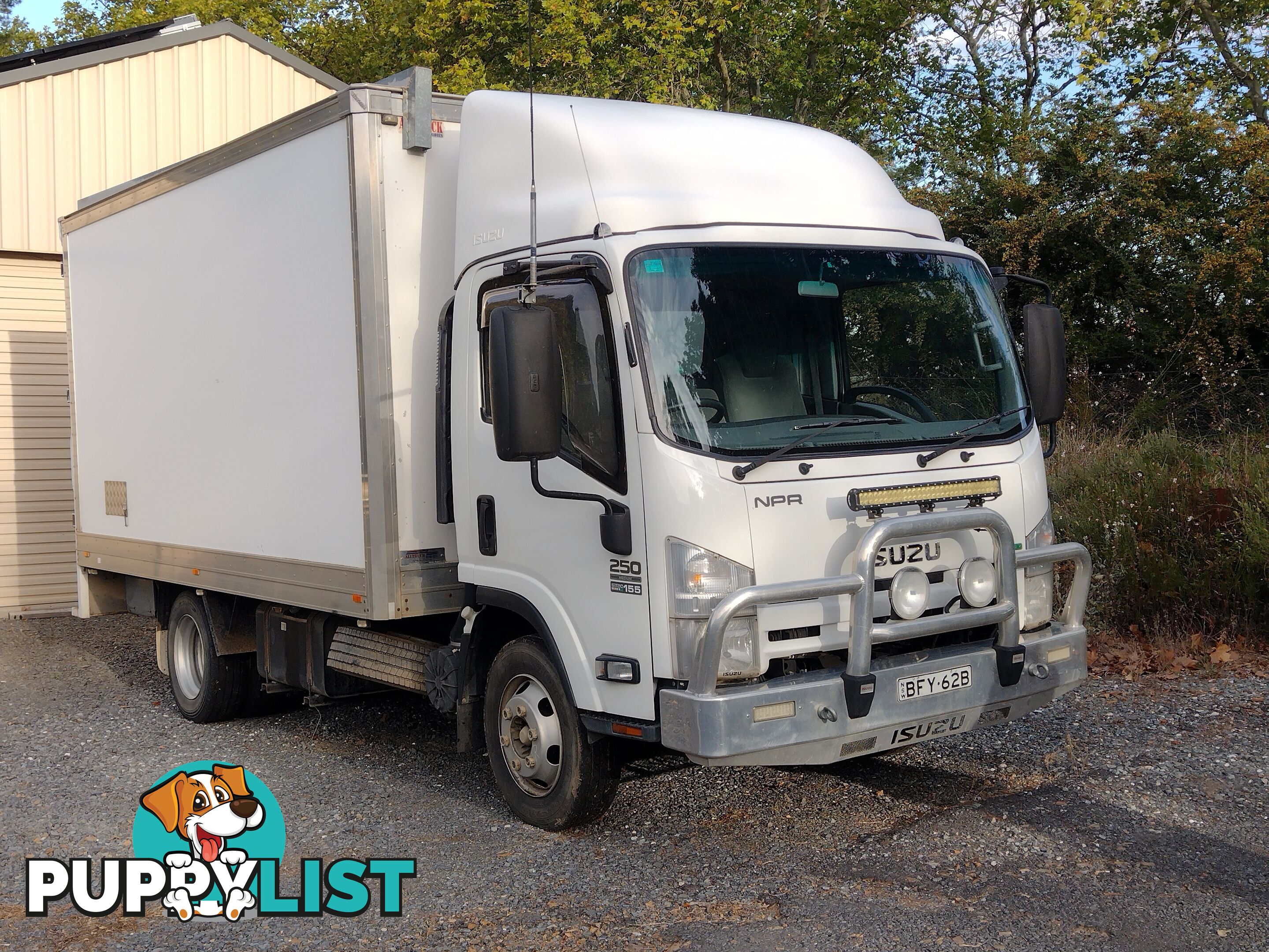 2013 Isuzu NPR 300 Pantech Truck