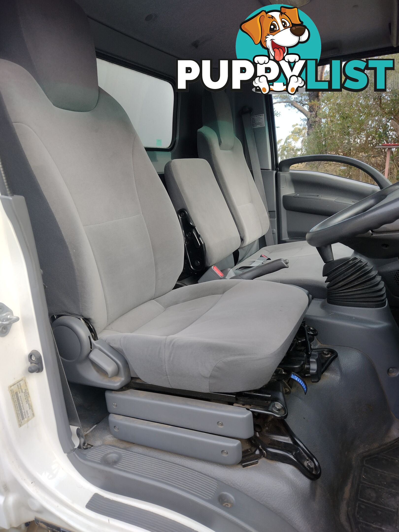 2013 Isuzu NPR 300 Pantech Truck