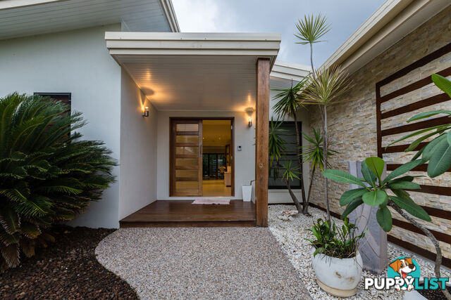 7 Icefire Quay TRINITY PARK QLD 4879