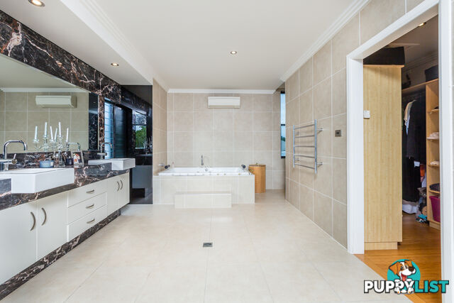 7 Icefire Quay TRINITY PARK QLD 4879