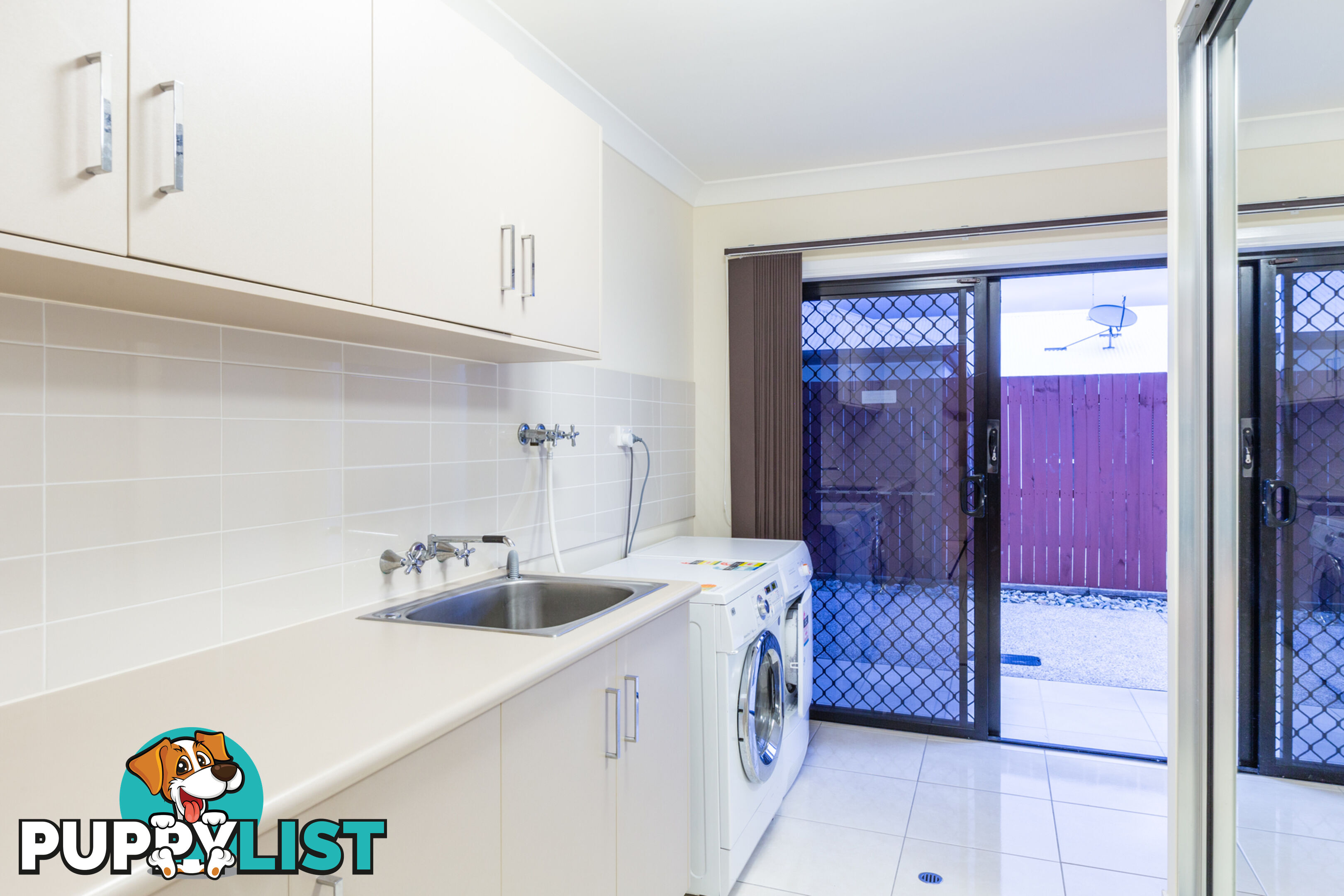 54 Harbour Drive TRINITY PARK QLD 4879