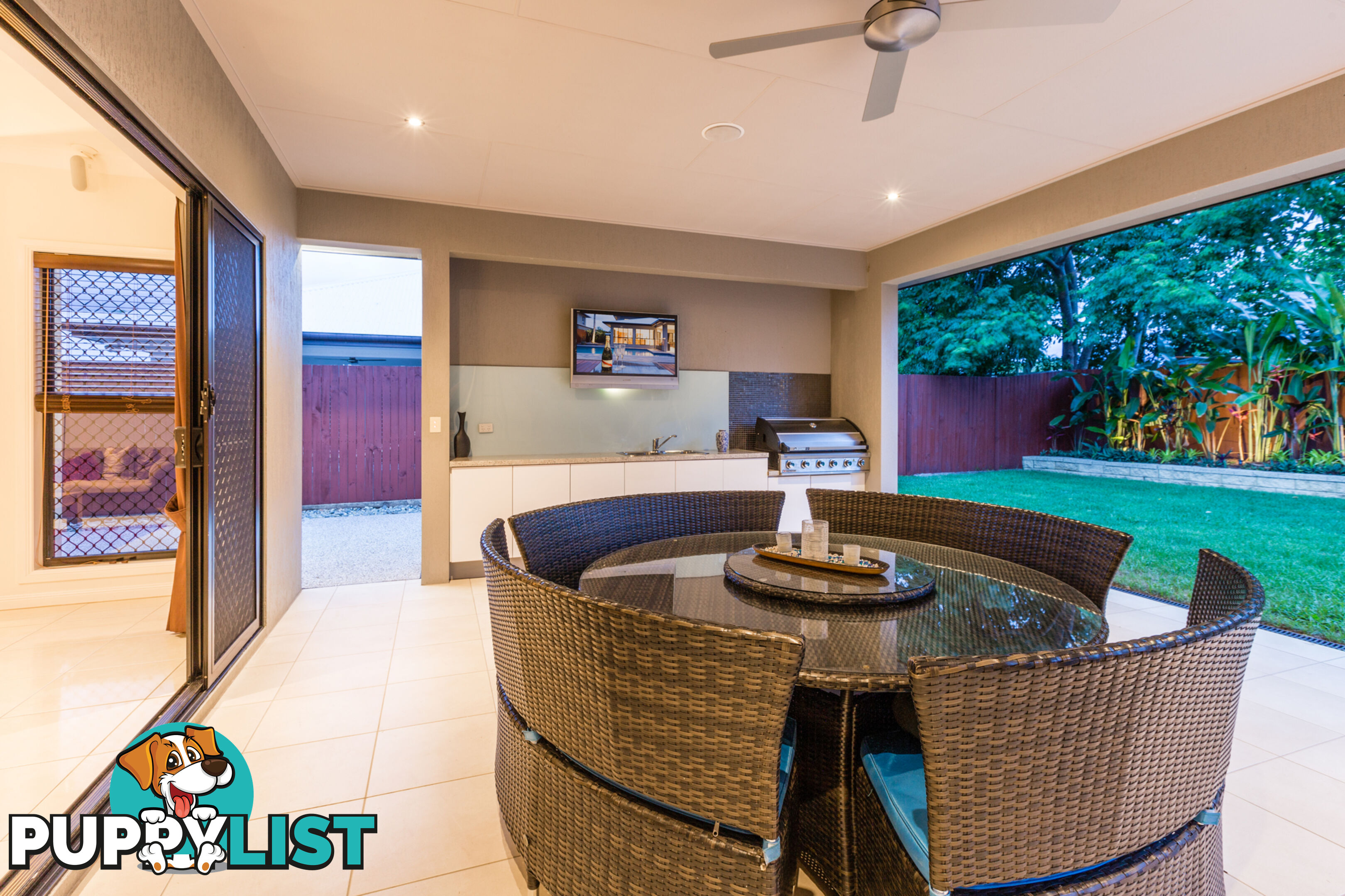 54 Harbour Drive TRINITY PARK QLD 4879