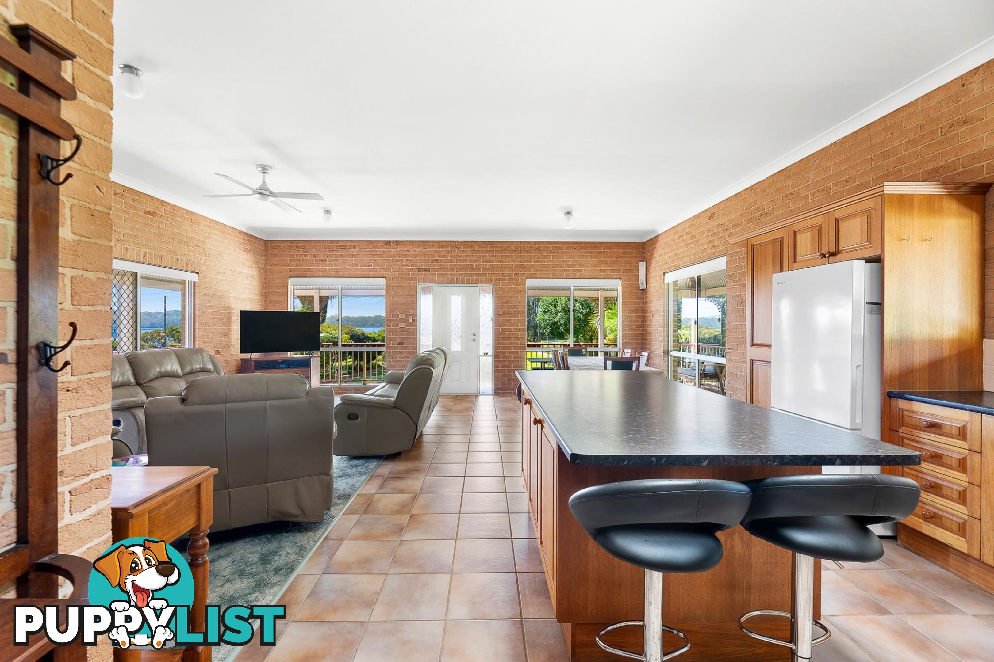 359 South Head Road MORUYA HEADS NSW 2537