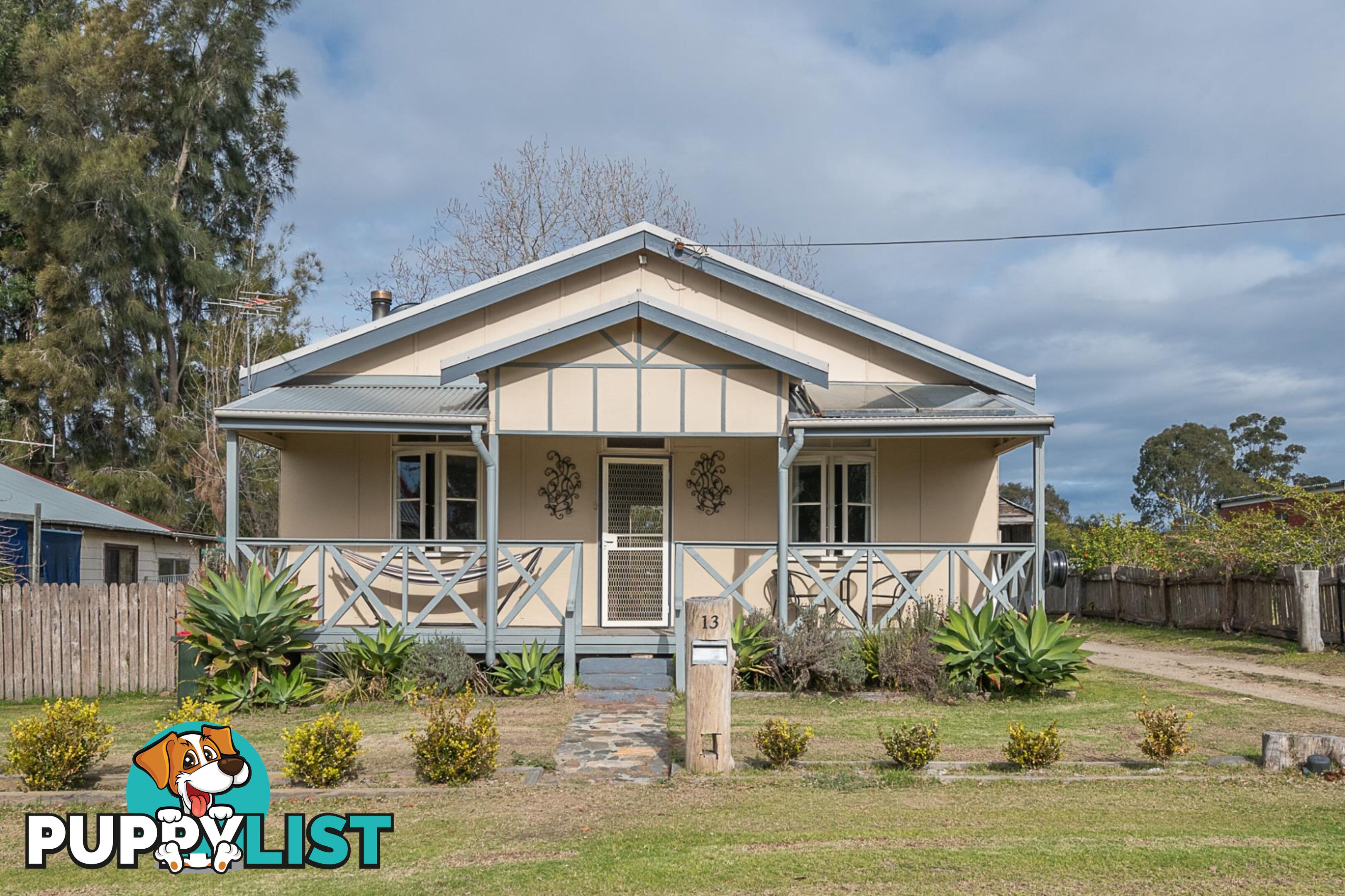 13 Queen Street MORUYA NSW 2537