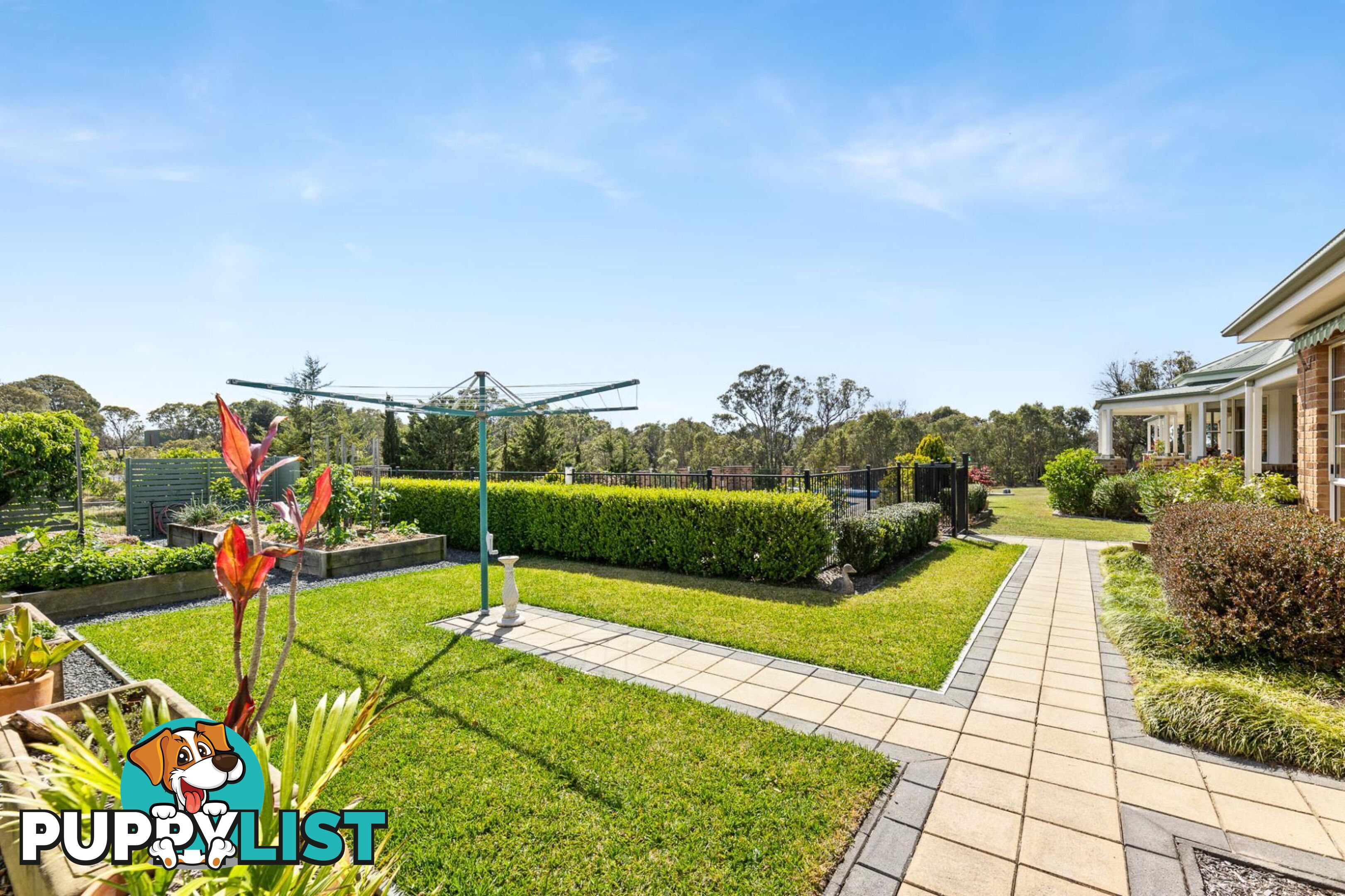 8 Mountain View Road MORUYA NSW 2537