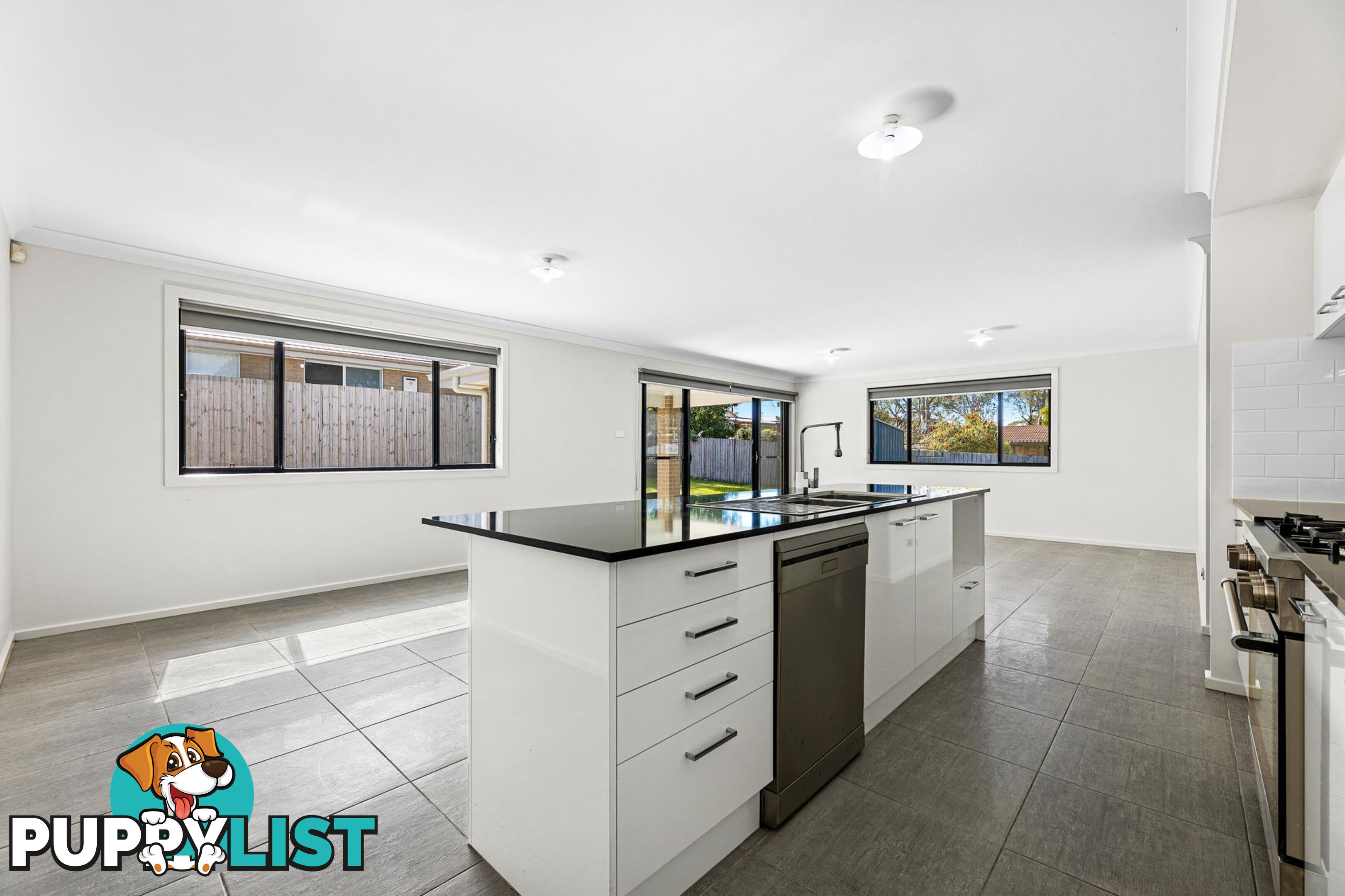 6 Joy Place MORUYA NSW 2537