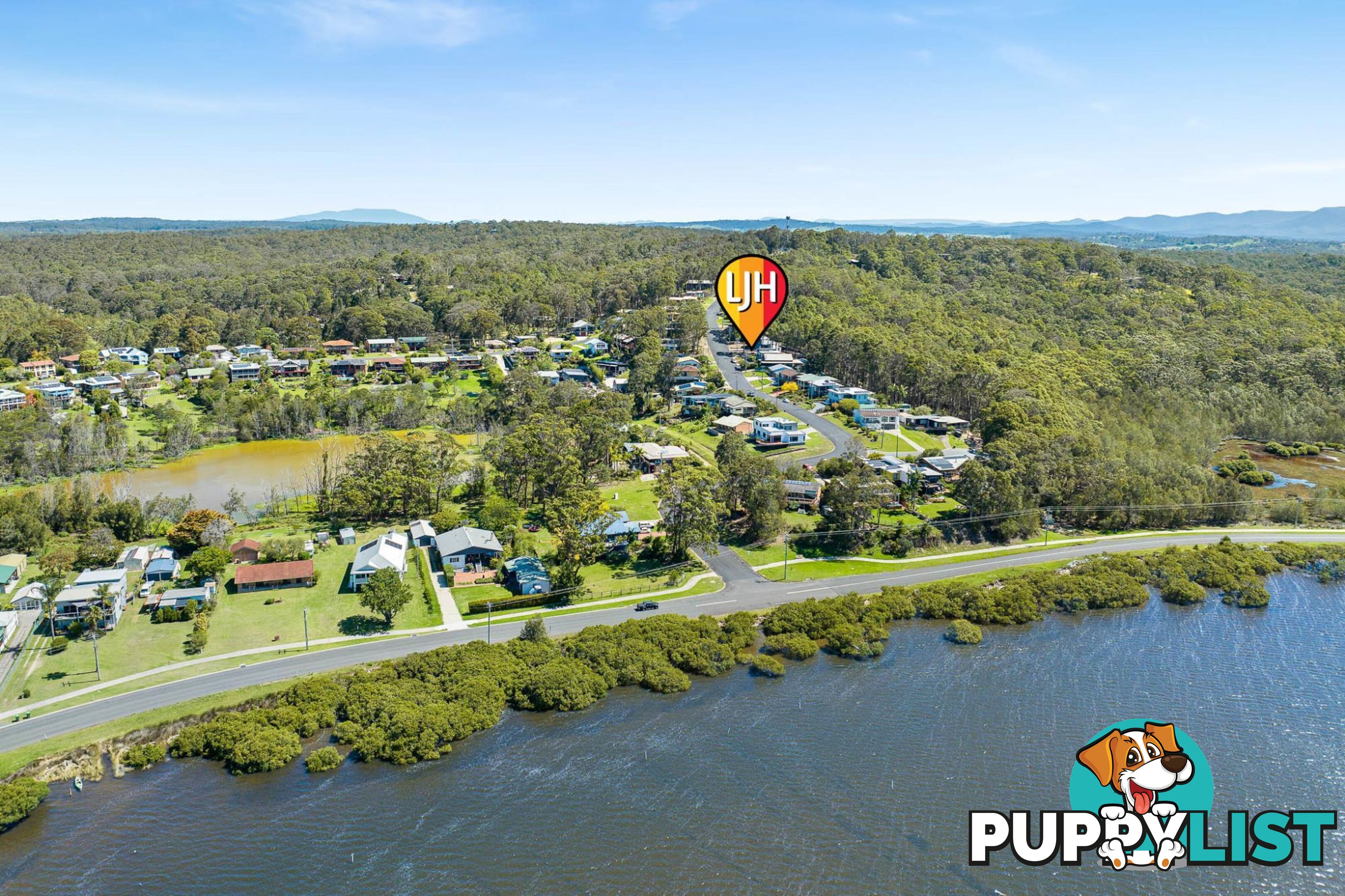 19 Hazel Road MORUYA HEADS NSW 2537