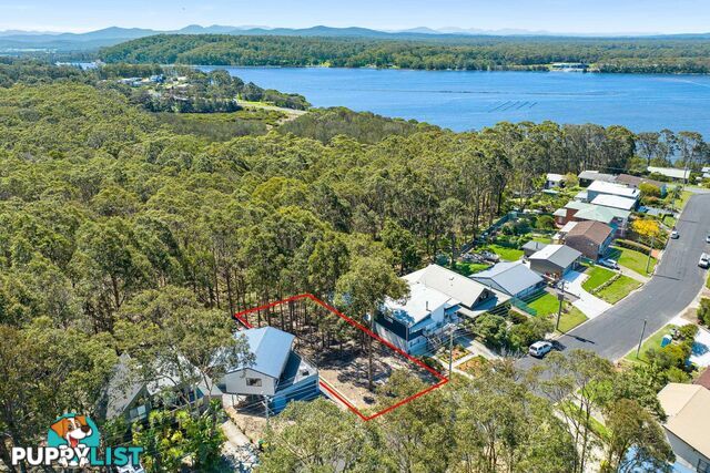 19 Hazel Road MORUYA HEADS NSW 2537